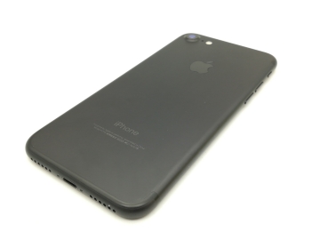 Apple docomo 【SIMロック解除済み】 iPhone 7 32GB ブラック MNCE2J/A